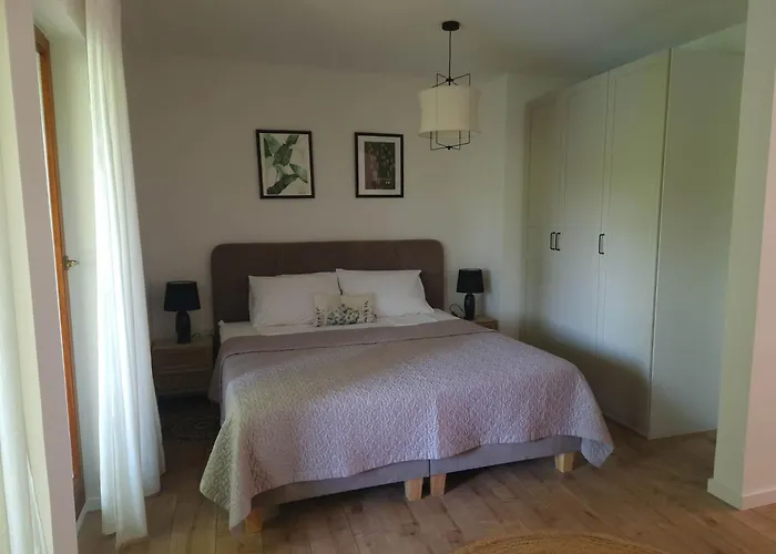 Mystica - Charming Studio Apartment On The Beach